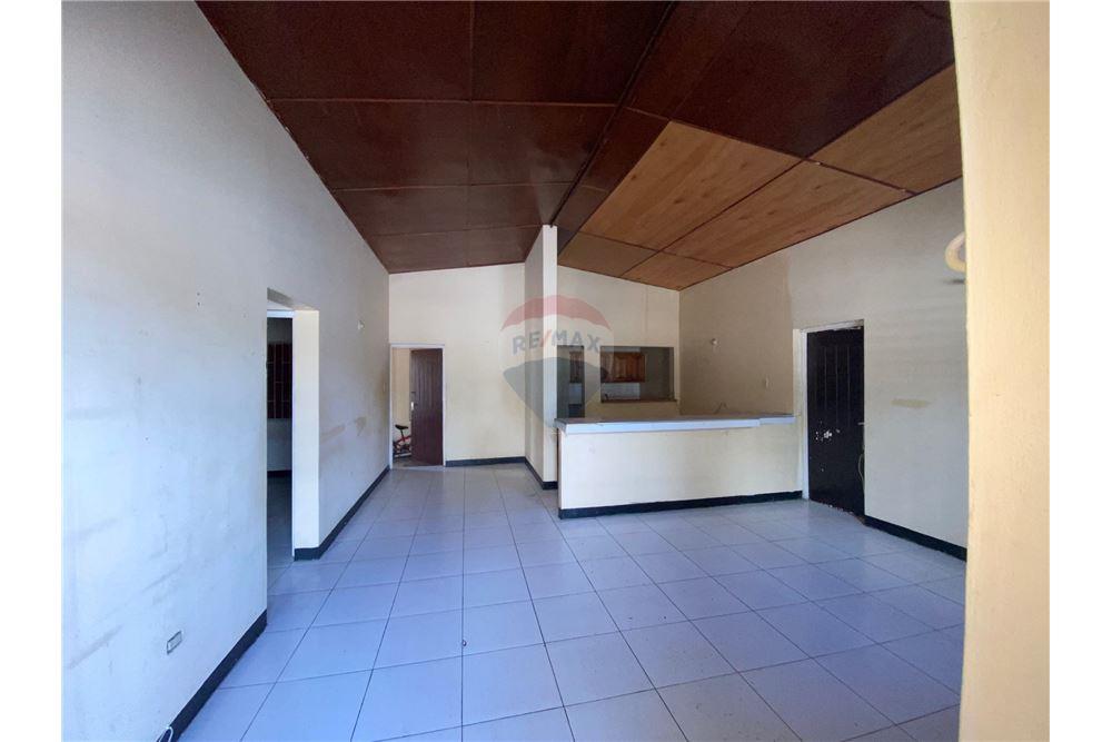 Villa - Te Koop - Bull Bay, Kingston, Jamaica - 3 - 90153043-153