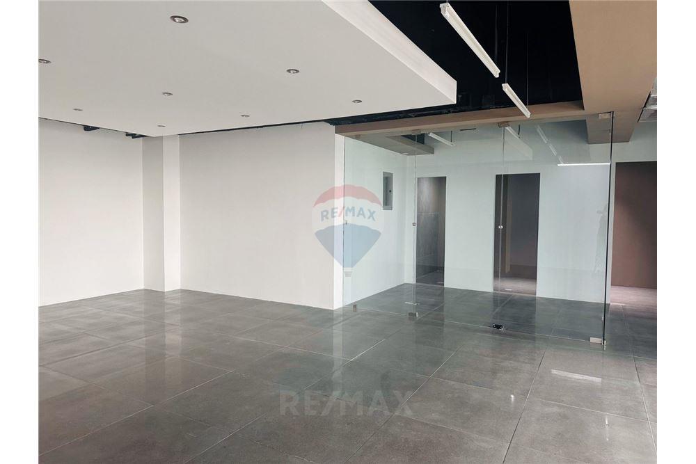 Bedrijfsmatig / Detailhandel - Te Koop - Zona 14, Guatemala, Guatemala - 1 - 902611006-6