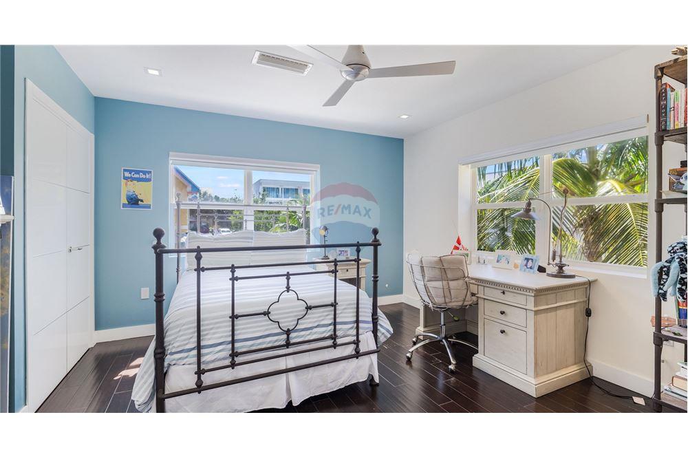 Apartamento/Condominio - Venta - W Bay Bch West, West Bay, Islas Caimán - 14 - 90146012-222