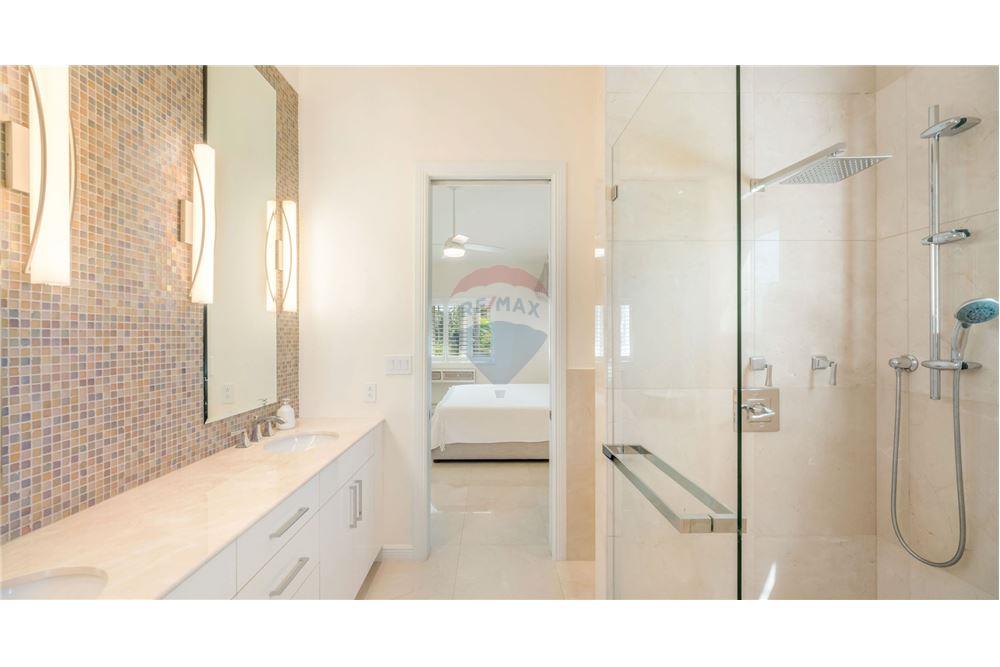 Villa - For Sale - W Bay Bch North, West Bay, Cayman Islands - 26 - 90146034-171