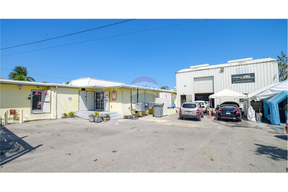Grondstuk - Te Koop - George Town Centr, George Town, Cayman Islands - 12 - 90146018-298