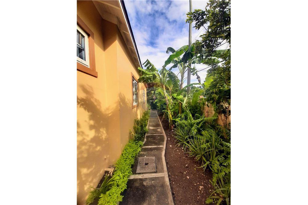 Villa - Te Koop - Lady Musgrave, Saint Andrew, Jamaica - 4 - 901321002-7