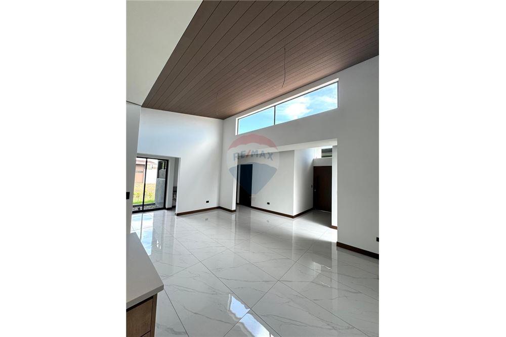 Villa - For Sale - La Guacima, Alajuela, Costa Rica - 9 - 902021012-122