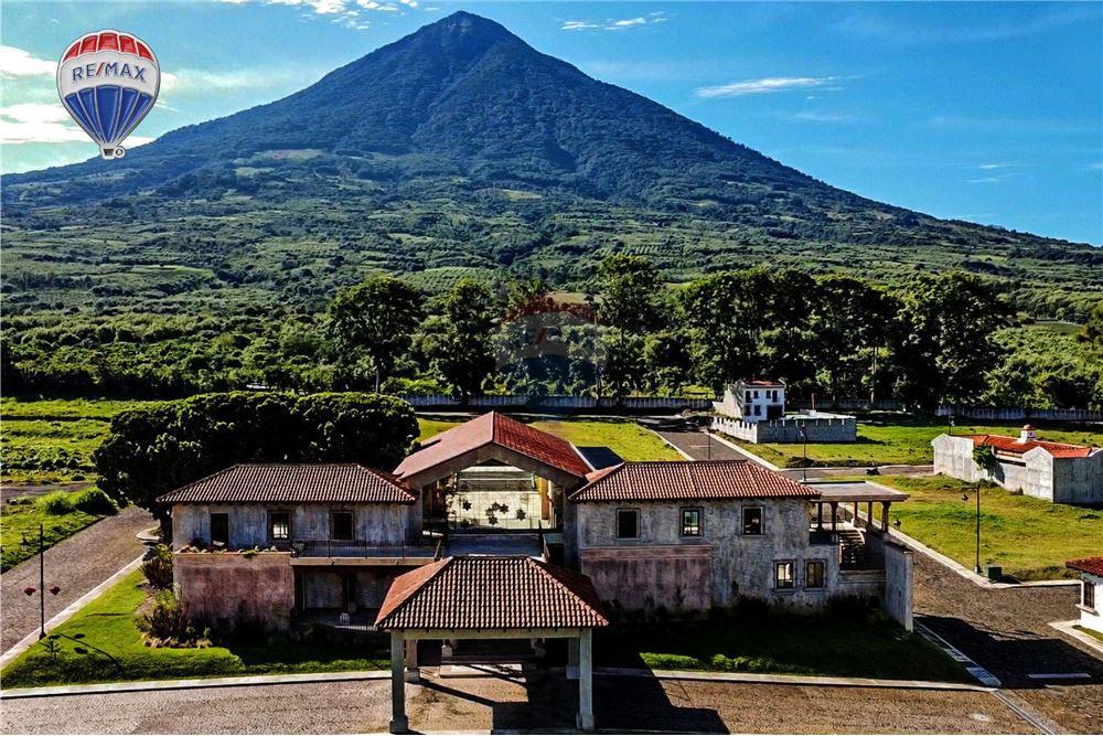 Villa - For Sale - La Antigua Guatemala, Sacatepéquez, Guatemala - 3 - 902611001-48