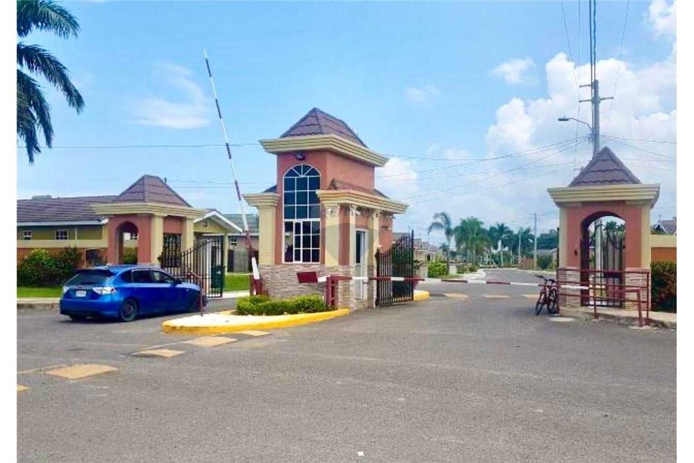 Villa - Te Koop - Ocho Rios, Saint Ann, Jamaica - 1 - 90153036-89