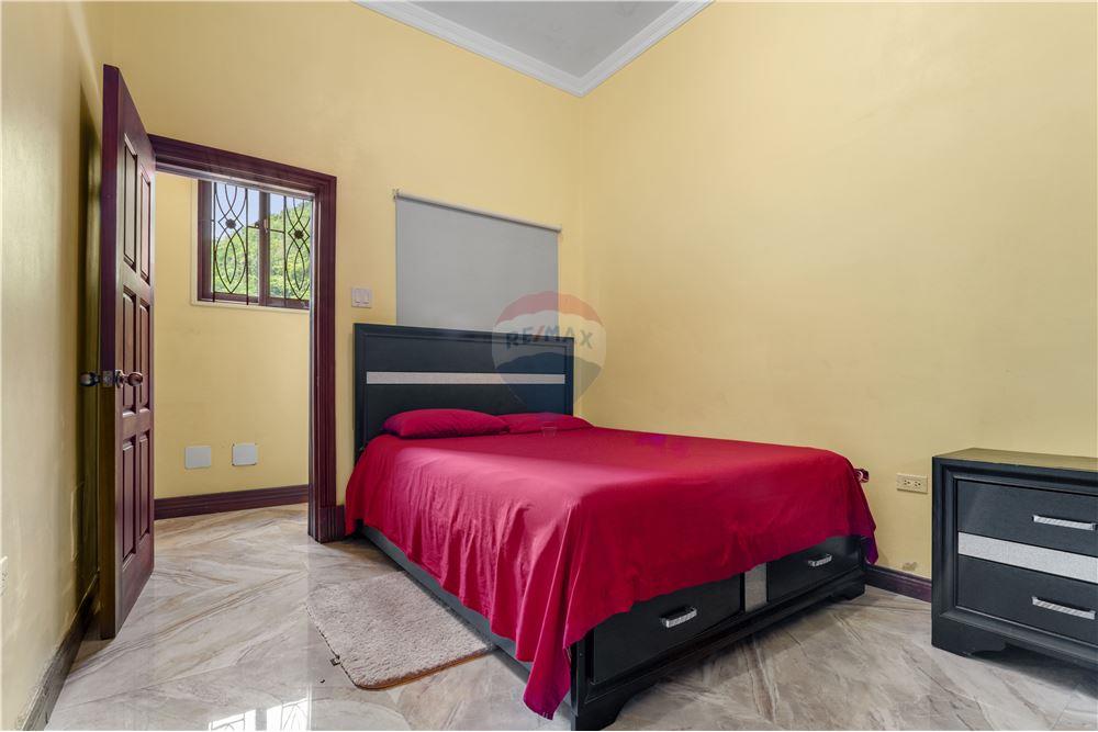 Villa - Te Koop - Kingston, Saint Andrew, Jamaica - 11 - 90153049-119