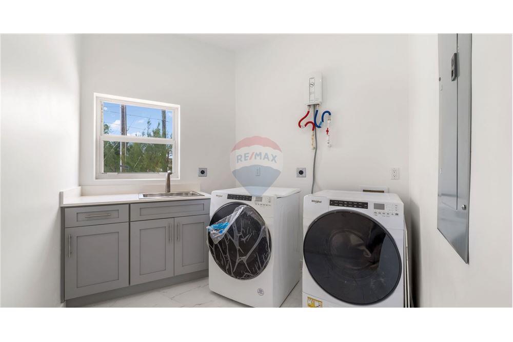 Villa - For Sale - Savannah, Savannah, Cayman Islands - 29 - 90146004-170