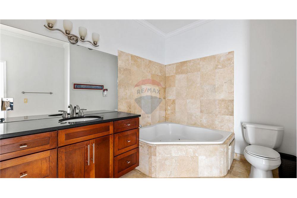 Appartement - Te Koop - W Bay Bch South, Seven Mile, Cayman Islands - 12 - 90146051-43