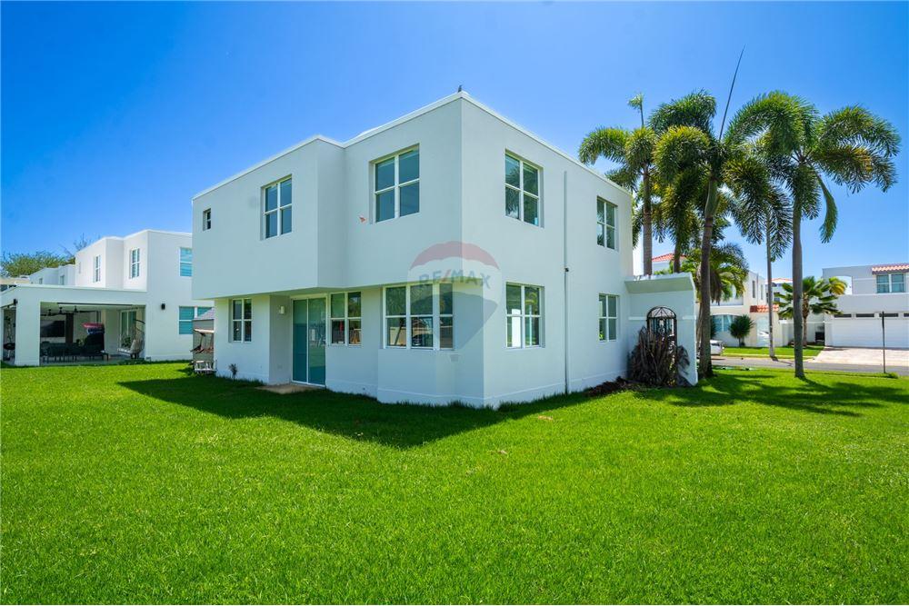 Villa - For Sale - Alts De Cerro Gordo 1&2, Vega Alta, Puerto Rico - 4 - 90107007-121