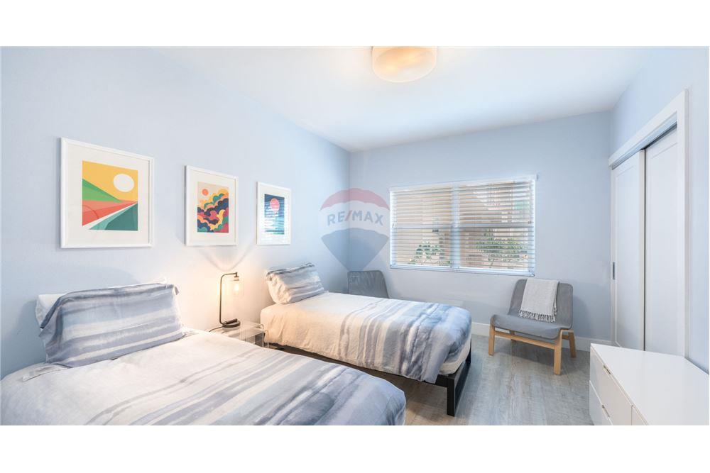 Appartement - Te Koop - W Bay Bch South, Seven Mile, Cayman Islands - 31 - 90146034-181