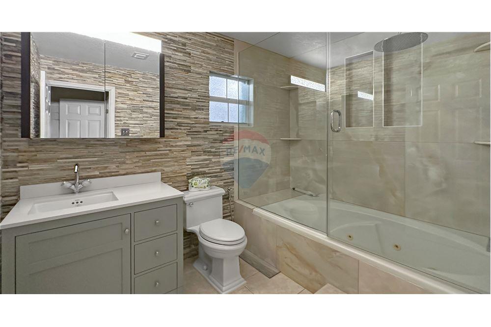 Appartement - Te Koop - George Town East, George Town, Cayman Islands - 23 - 90146011-181