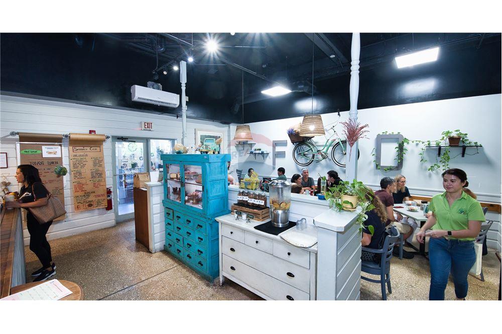 Bedrijfsmatig / Detailhandel - Te Koop - George Town, Grand Cayman, Cayman Islands - 2 - 90146048-4