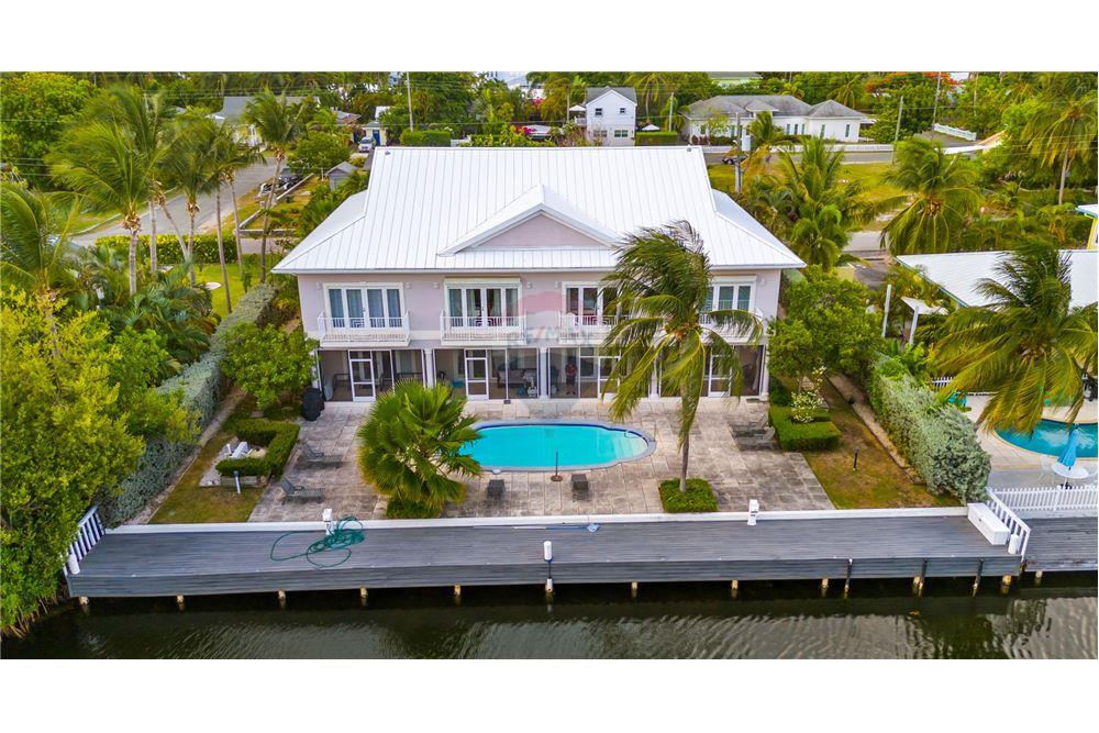 Appartement - Te Koop - W Bay Bch South, Seven Mile, Cayman Islands - 1 - 90146051-43