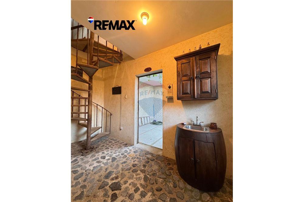 Villa - Venta - Mixco, Guatemala, Guatemala - 25 - 902691016-5