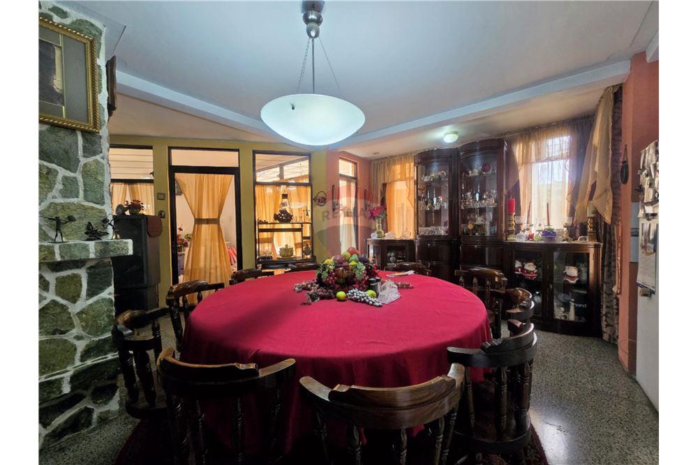 Villa - For Sale - Quetzaltenango, Quetzaltenango, Guatemala - 2 - 902641004-2