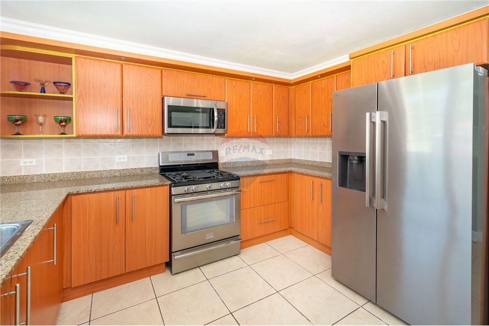 Villa - For Sale - Alts De Cerro Gordo 1&2, Vega Alta, Puerto Rico - 16 - 90107007-121