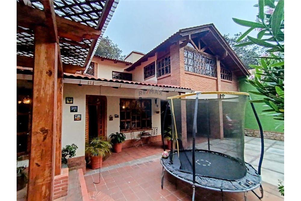 Villa - Venta - San Lucas Sacatepéquez, Sacatepéquez, Guatemala - 2 - 90129016-27