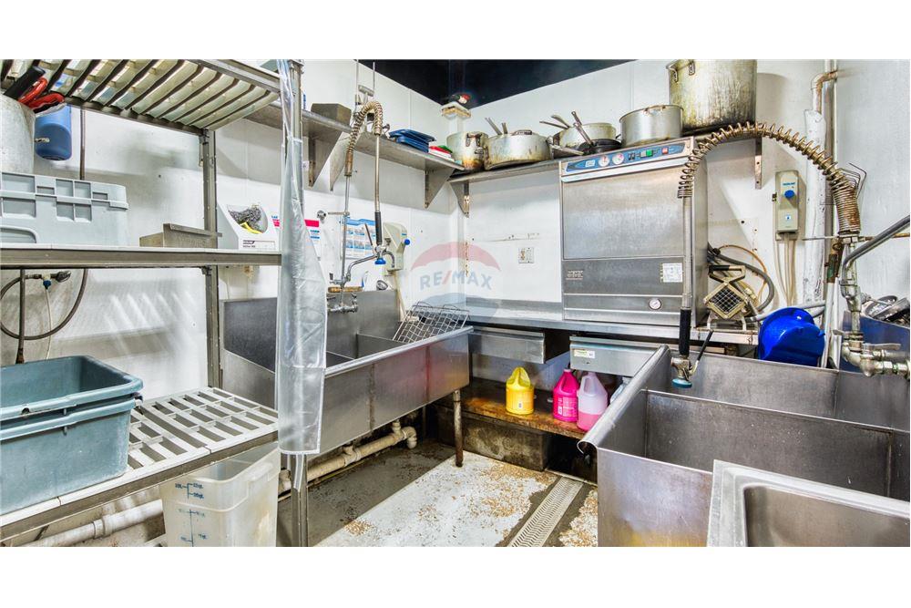 Bedrijfsmatig / Detailhandel - Te Koop - George Town, Grand Cayman, Cayman Islands - 12 - 90146048-4