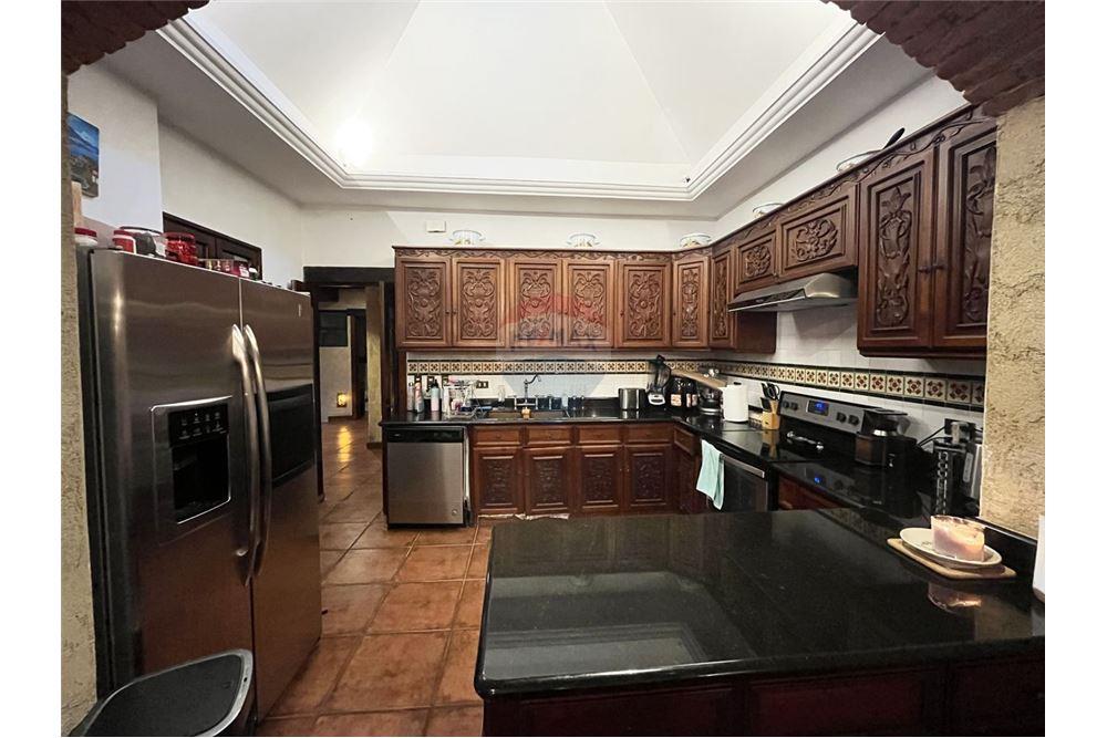 Villa - For Sale - La Antigua Guatemala, Sacatepéquez, Guatemala - 7 - 902311005-42