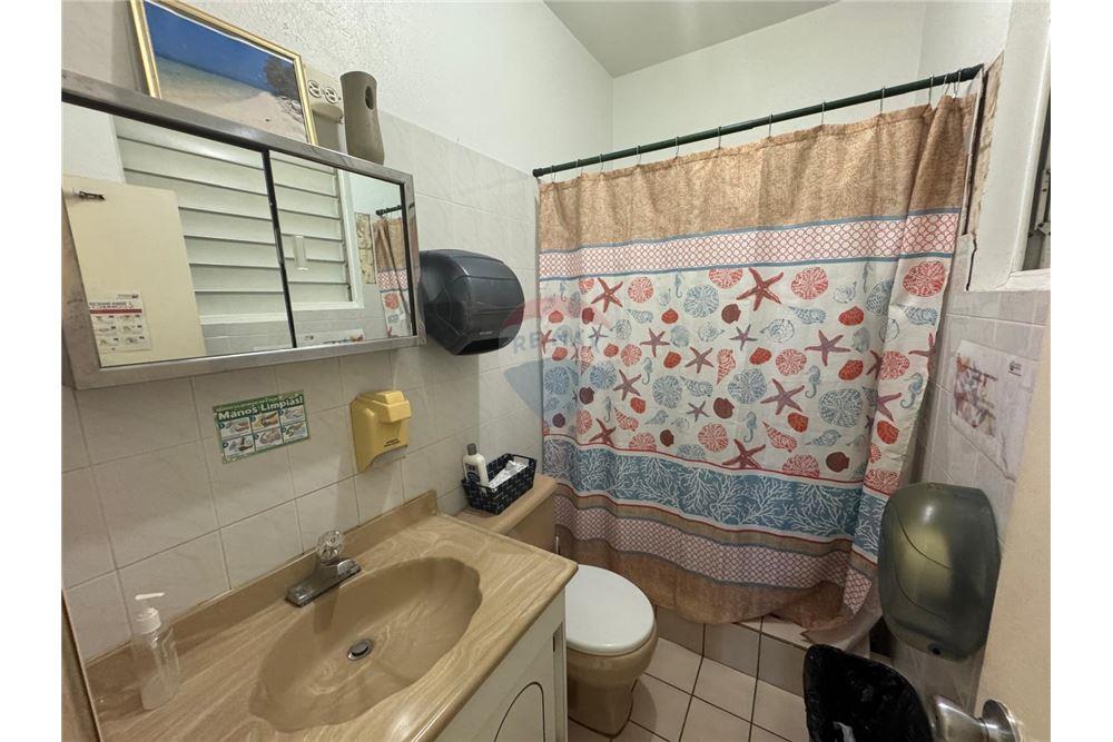Bedrijfsmatig / Detailhandel - Te Koop - Puerto Nuevo, San Juan, Puerto Rico - 6 - 90102025-337