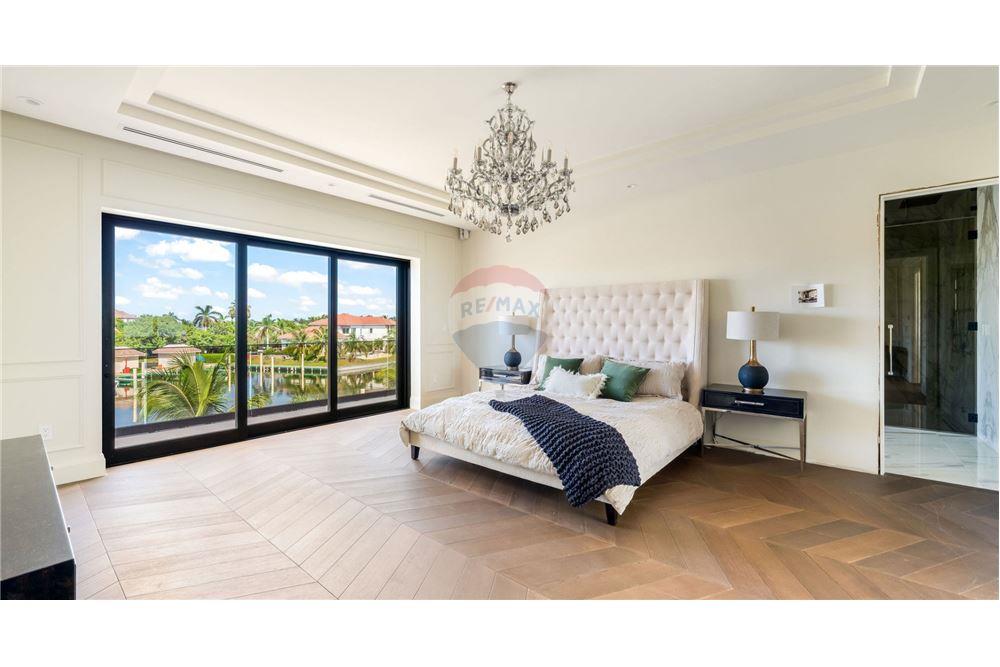 Villa - For Sale - W Bay Bch North, West Bay, Cayman Islands - 13 - 90146034-194