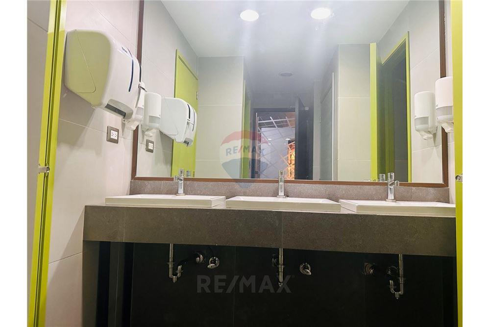 Bedrijfsmatig / Detailhandel - Te Koop - Zona 14, Guatemala, Guatemala - 12 - 902611006-5