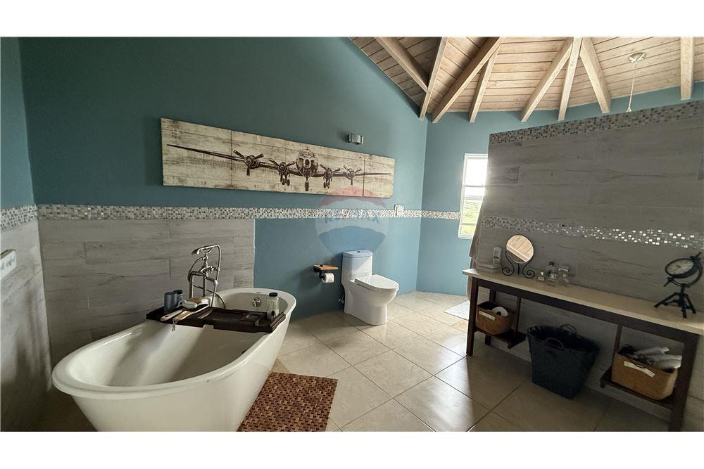 Villa - Te Koop - Paradise View, Parish of Saint John, Antigua and Barbuda - 15 - 902121001-44