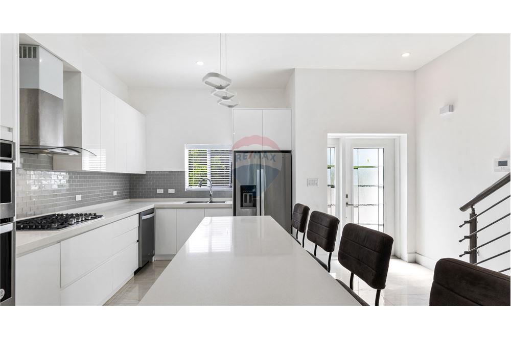 Appartement - Te Koop - South Sound, South Sound, Cayman Islands - 1 - 90146018-308