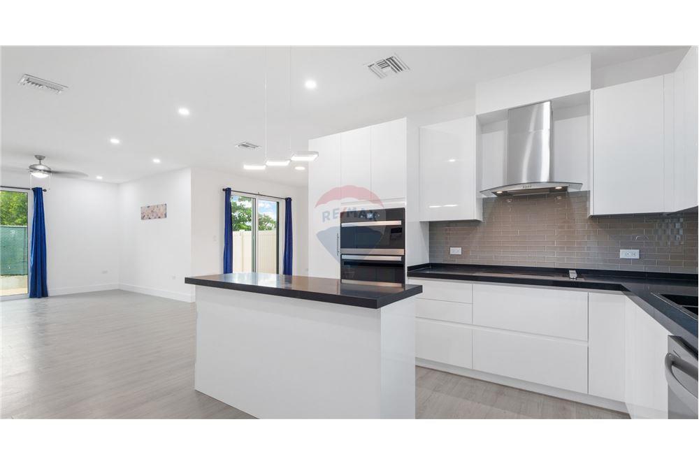 Appartement - Te Koop - George Town, Grand Cayman, Cayman Islands - 2 - 90146018-316