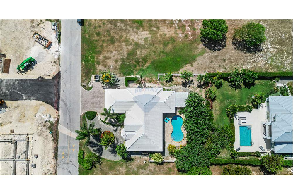 Villa - Te Koop - W Bay North East, West Bay, Cayman Islands - 34 - 90146012-238