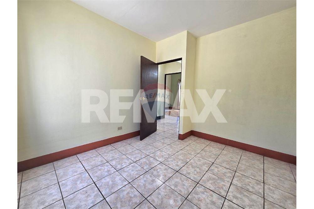 Villa - For Sale - Villa Nueva, Guatemala, Guatemala - 6 - 902691018-44