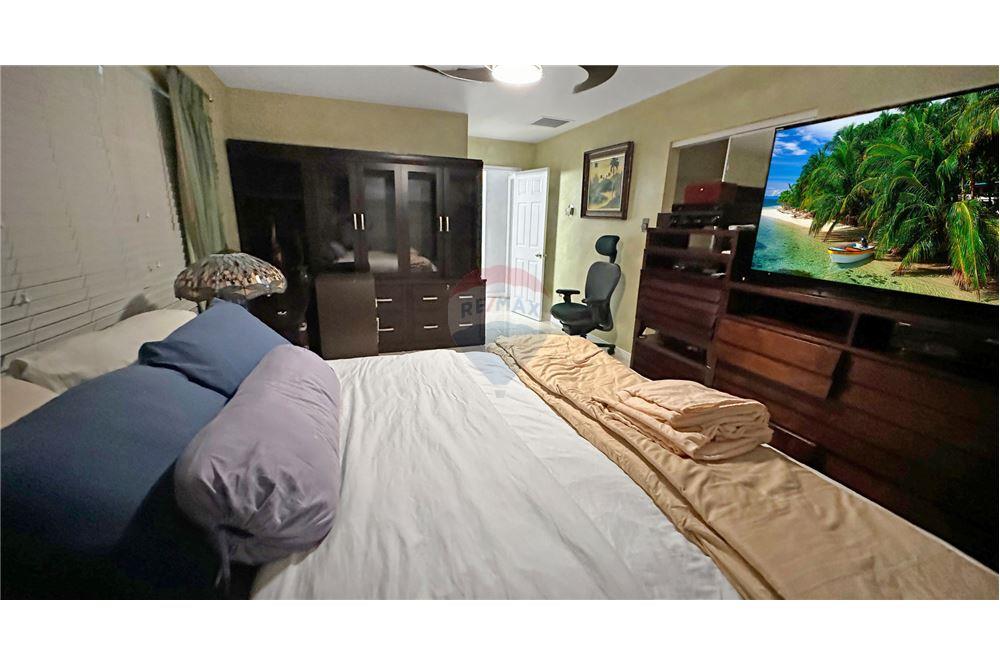 Appartement - Te Koop - George Town East, George Town, Cayman Islands - 22 - 90146011-181