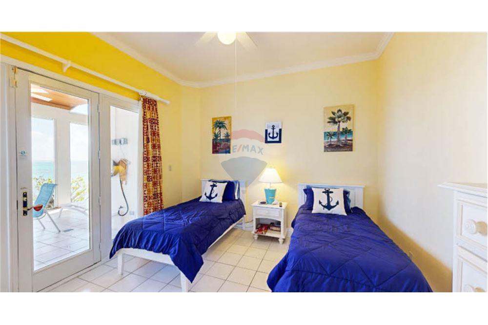 Villa - Te Koop - Colliers, East End, Cayman Islands - 12 - 90146057-20