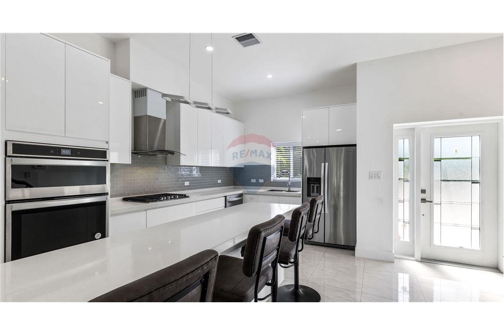 Appartement - Te Koop - South Sound, South Sound, Cayman Islands - 2 - 90146018-308