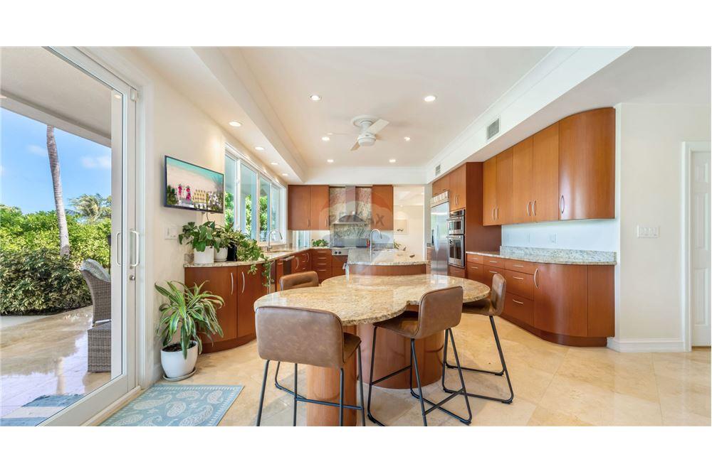 Villa - For Sale - W Bay Bch North, West Bay, Cayman Islands - 15 - 90146034-171