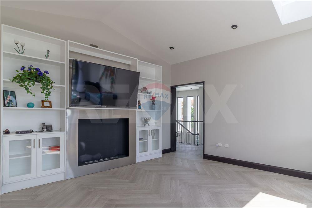 Villa - Venta - Fraijanes, Guatemala, Guatemala - 23 - 902091020-12