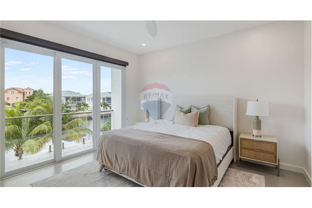 Apartamento/Condominio - Venta - W Bay Bch North, West Bay, Islas Caimán - 11 - 90146012-240