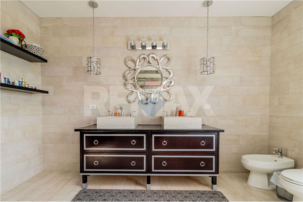 Villa - Venta - Fraijanes, Guatemala, Guatemala - 10 - 902091020-12