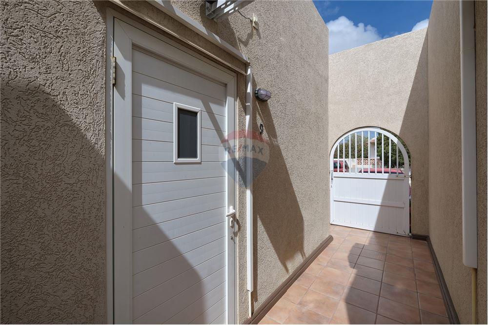 Commercial/Retail - For Sale - Oranjestad, Aruba, Aruba - 55974 - 90105005-514