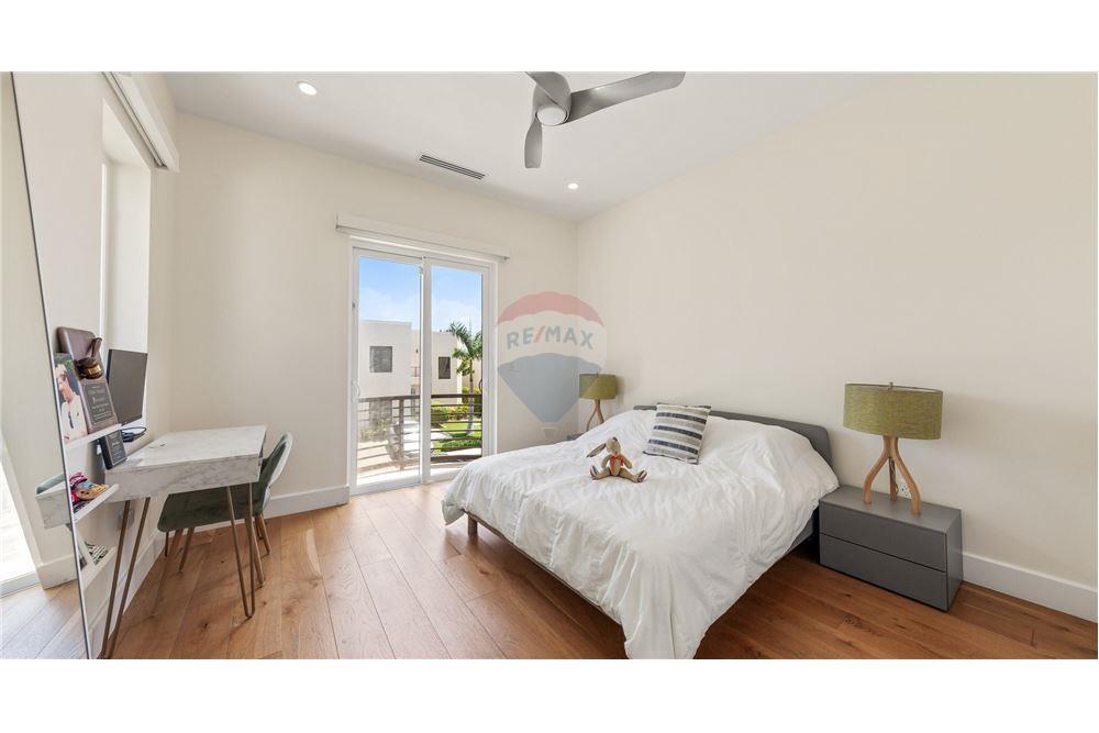 Villa - For Sale - W Bay Bch North, West Bay, Cayman Islands - 19 - 90146051-48