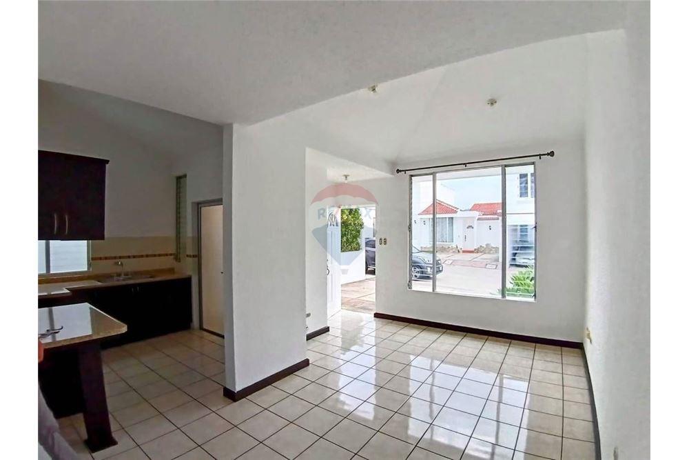 Villa - Te Koop - San Lucas Sacatepéquez, Sacatepéquez, Guatemala - 2 - 90129016-52