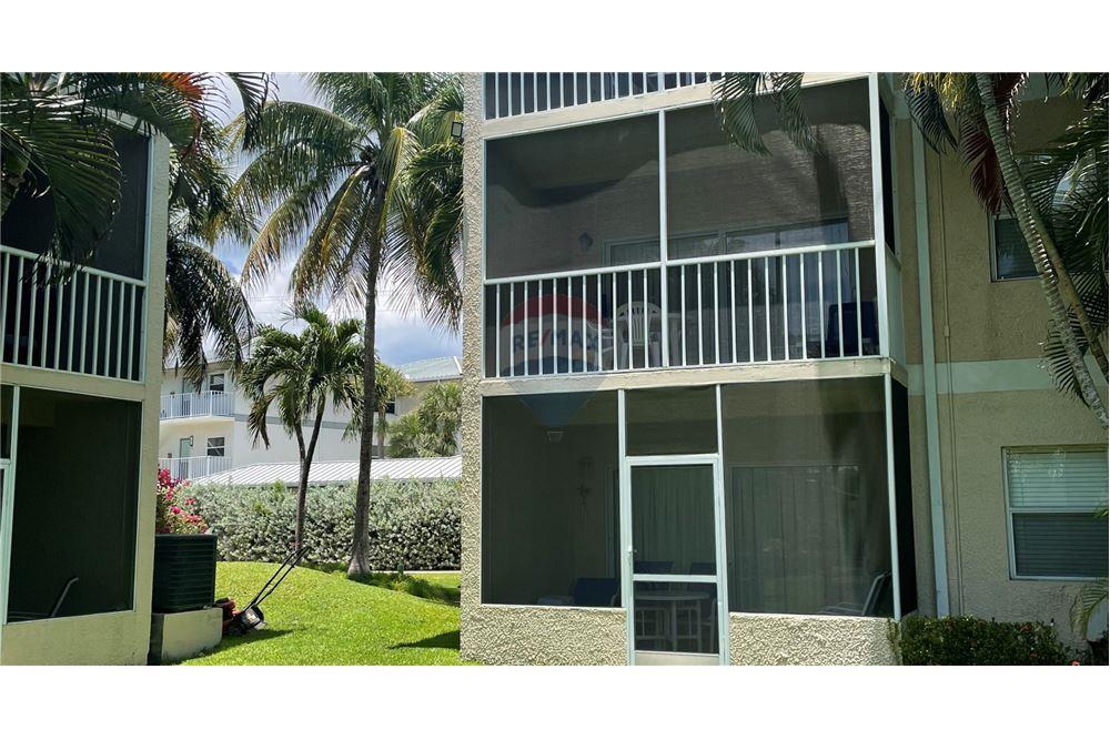 Condo/Apartment - For Sale - W Bay Bch South, Seven Mile, Cayman Islands - 3 - 90146002-459