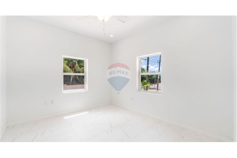 Villa - For Sale - Savannah, Savannah, Cayman Islands - 15 - 90146004-170