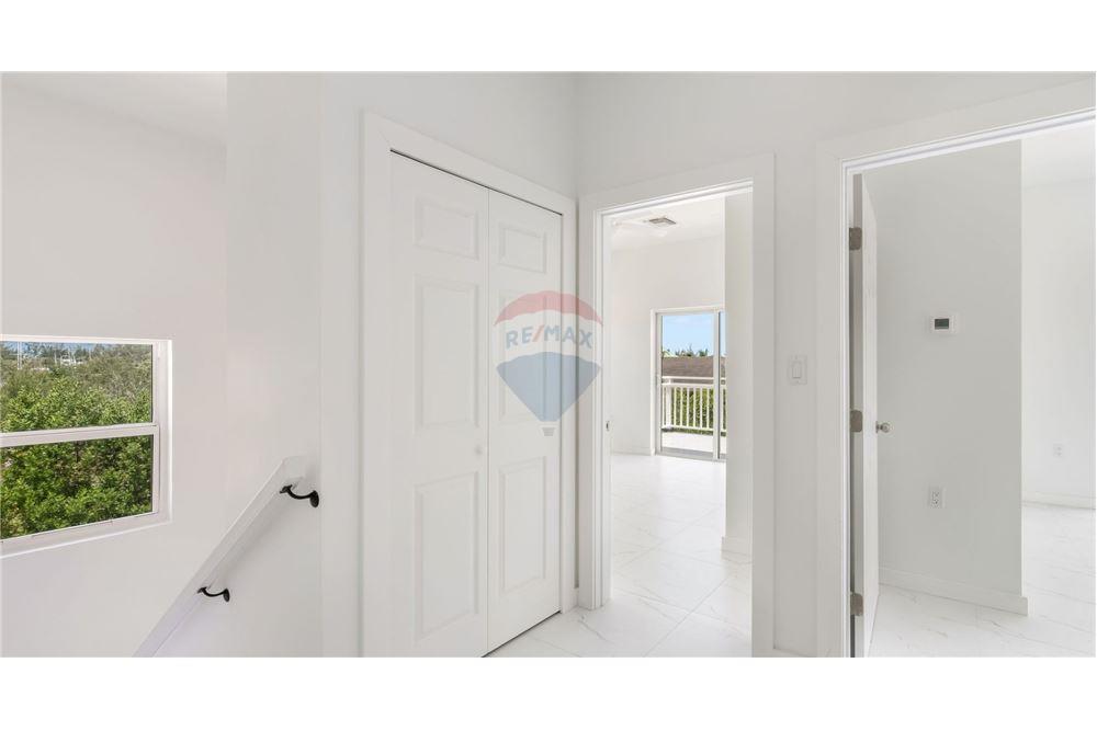 Villa - For Sale - Savannah, Savannah, Cayman Islands - 14 - 90146004-170