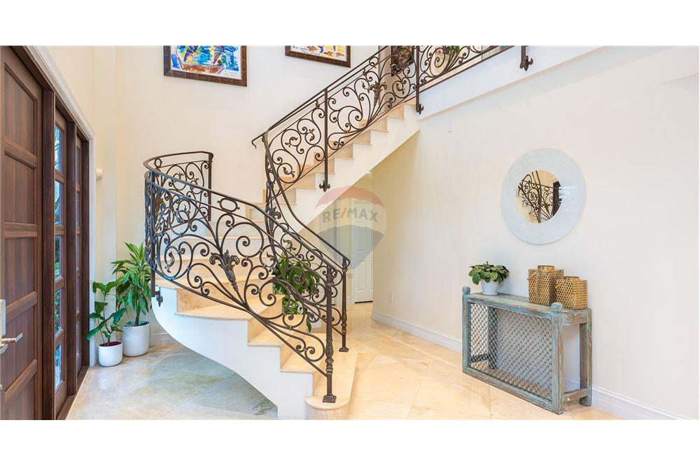 Villa - For Sale - W Bay Bch North, West Bay, Cayman Islands - 33 - 90146034-171