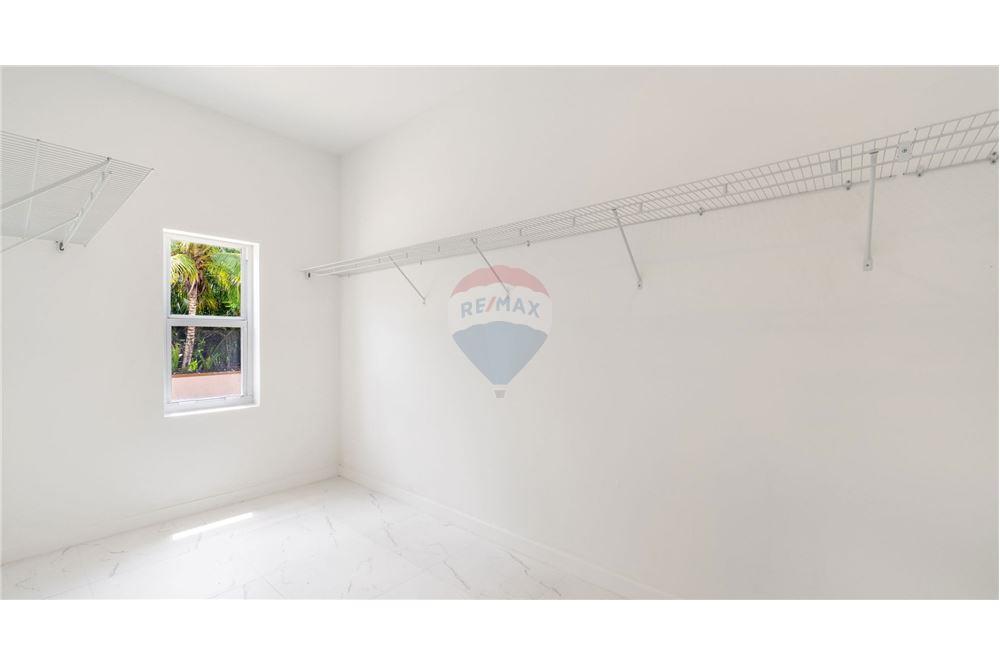 Villa - For Sale - Savannah, Savannah, Cayman Islands - 32 - 90146004-170