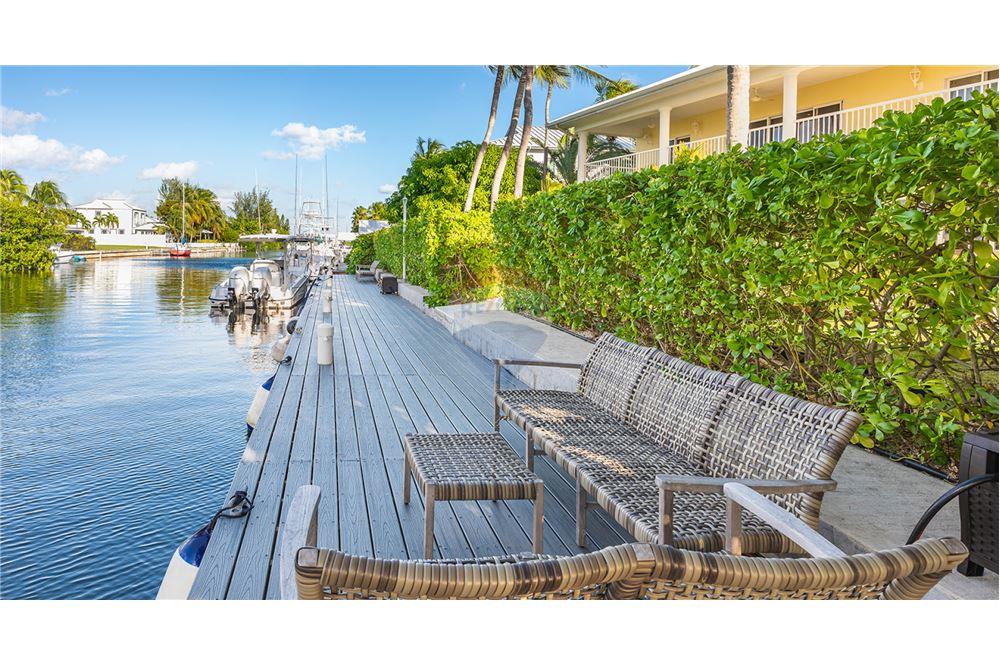 Villa - For Sale - W Bay Bch North, West Bay, Cayman Islands - 9 - 90146034-171