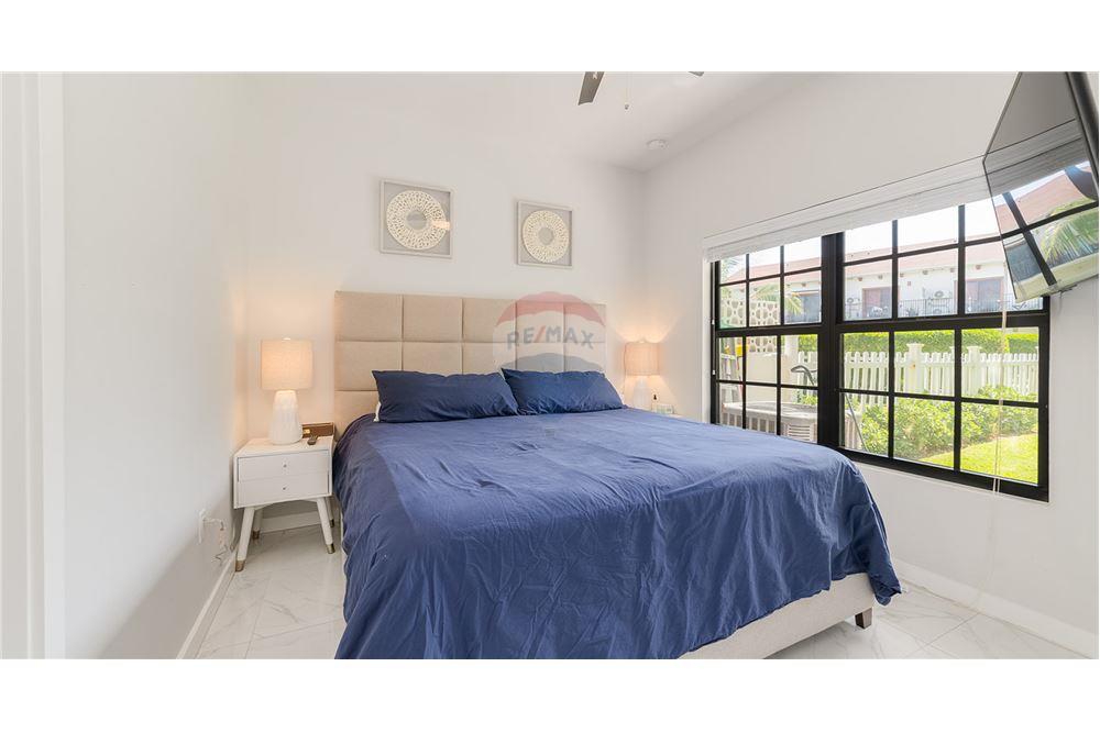 Appartement - Te Koop - W Bay Bch West, West Bay, Cayman Islands - 11 - 90146042-55