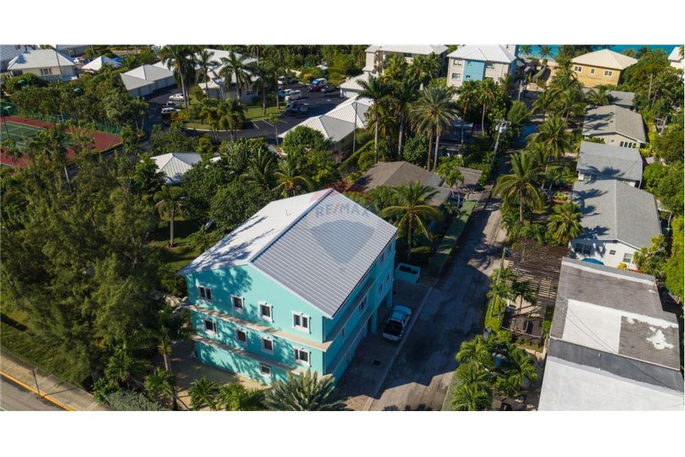Villa - For Sale - W Bay Bch South, Seven Mile, Cayman Islands - 2 - 90146051-45