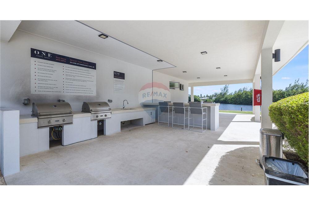 Appartement - Te Koop - W Bay Bch South, Seven Mile, Cayman Islands - 10 - 90146051-40